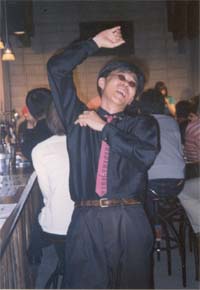 �g��OutOfTheStage